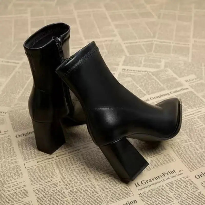 Black PU Ankle Boots – French Retro Pointed Toe High Heel Chelsea Boots with Metal Detail